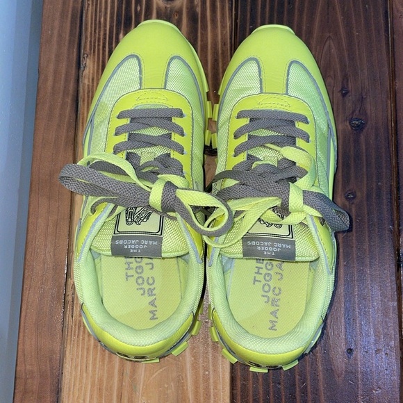 Marc Jacobs The Jogger Sneakers Size 39 US 9 The Fluoro Jogger In Fluo Yellow - Picture 8 of 14